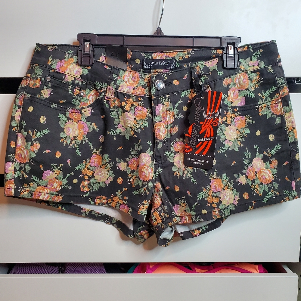 Jeans Colony shorts NWT